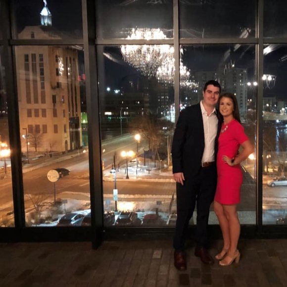 M E E T - M E - Picture 1 of 1